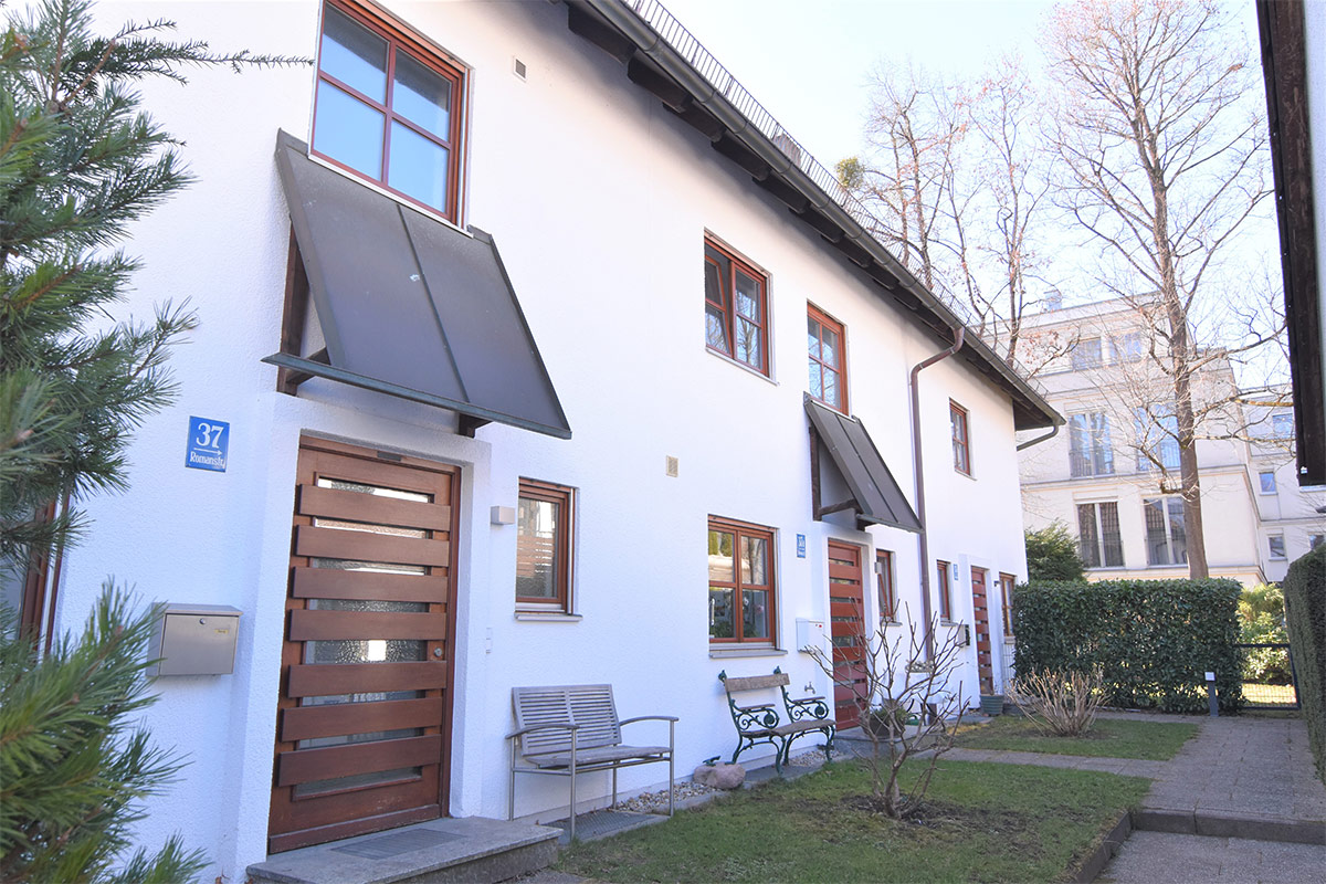 https://www.immobilien-heinrich.com/wp-content/uploads/Reihenmittelhaus_Nymphenburg_05.jpg